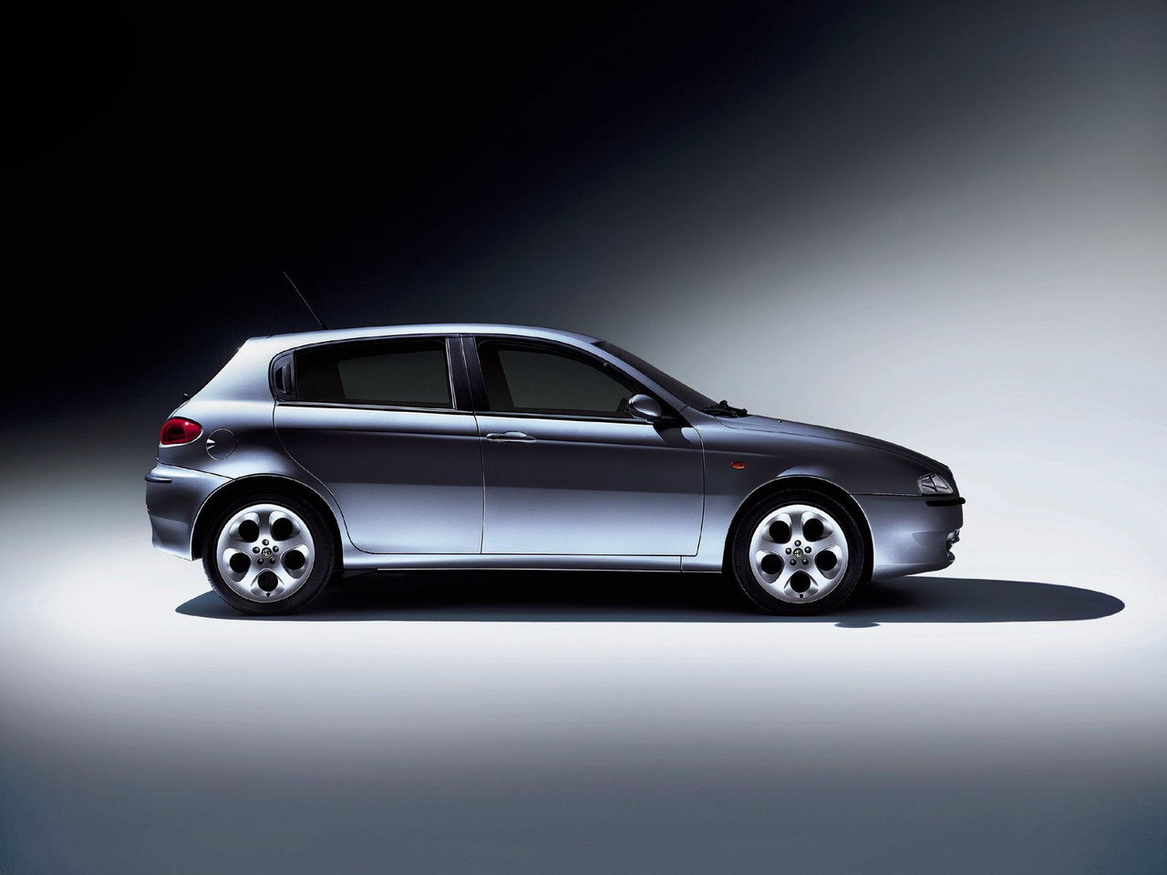 Alfa Romeo 147 004.jpg